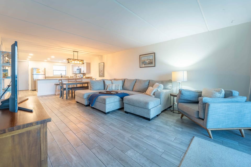 326 Living Area 2