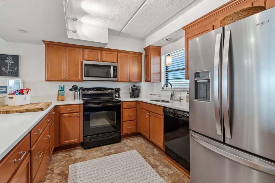 439 Full Kitchen 2