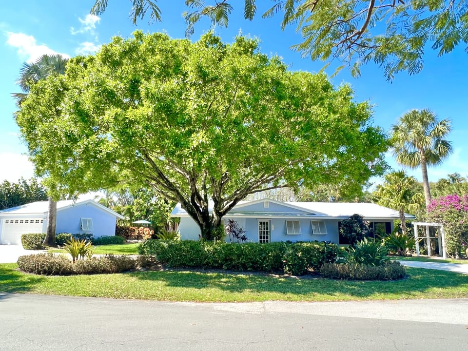 Key West style 3BR/2BA home just minutes to Downtown Stuart and the beaches.