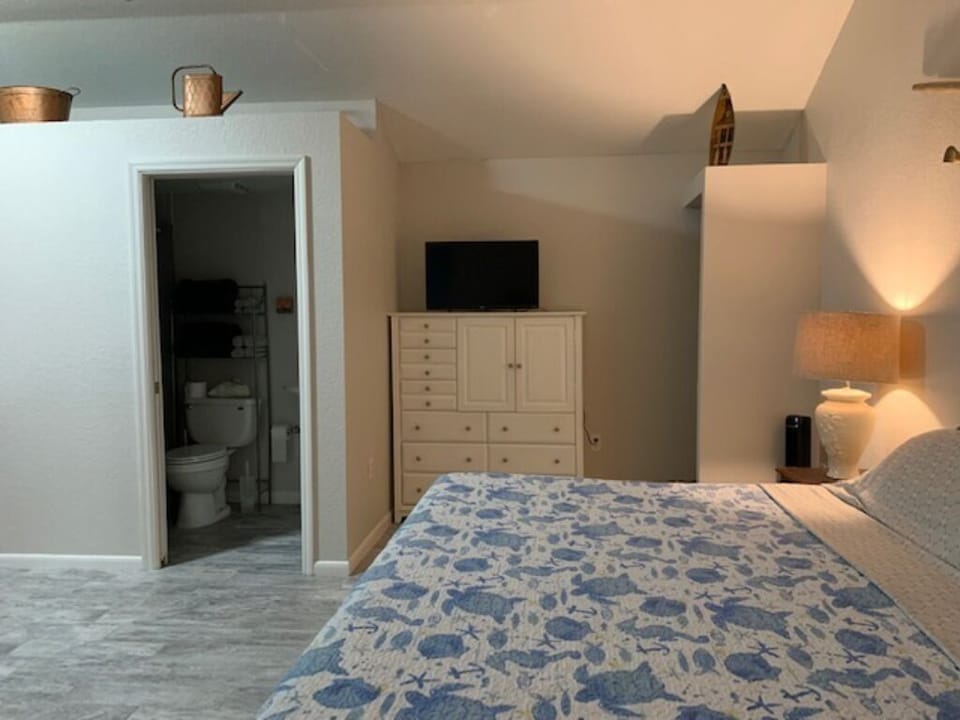 Paddlers King bed