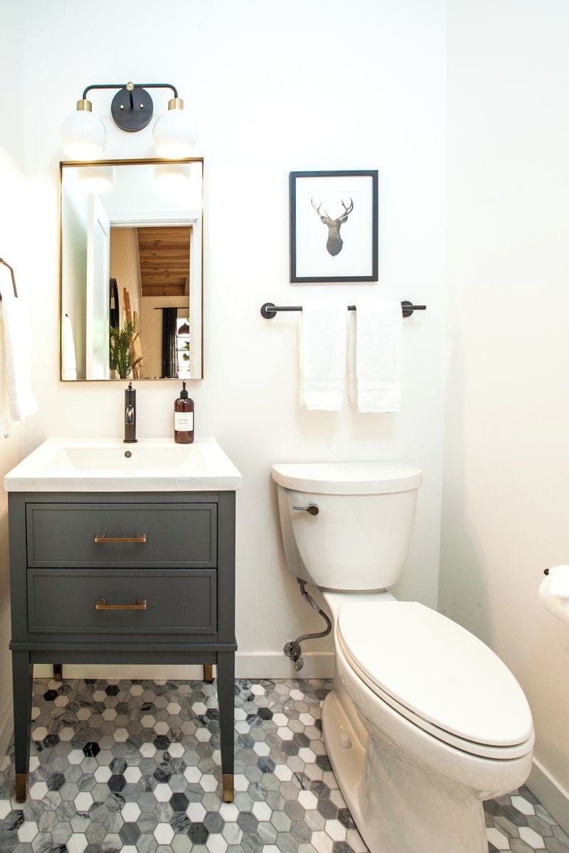 Powder room off the main living space