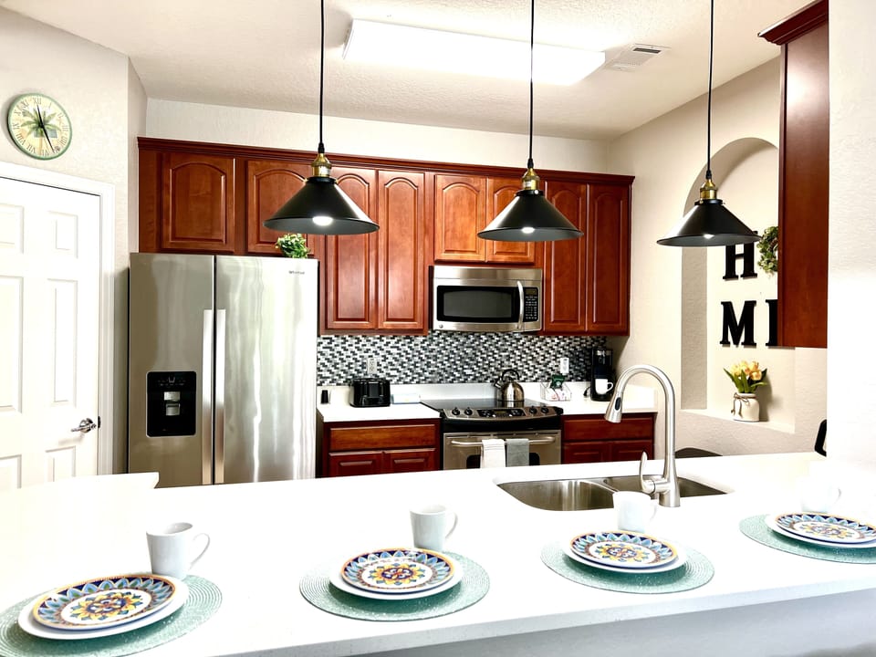 FULL EQUIPED KITCHEN