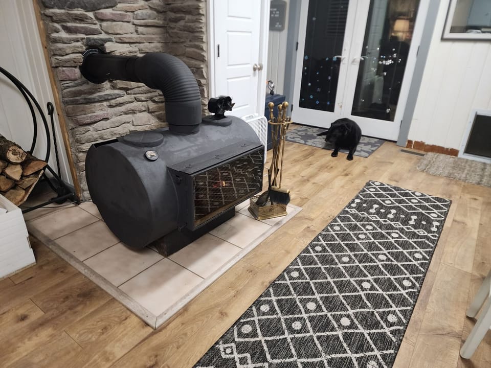 Enjoy a fire in the beautiful fireplace!