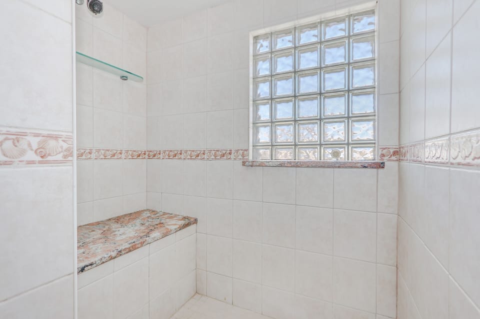 It's completely acceptable to linger in the shower when its this gorgeous!