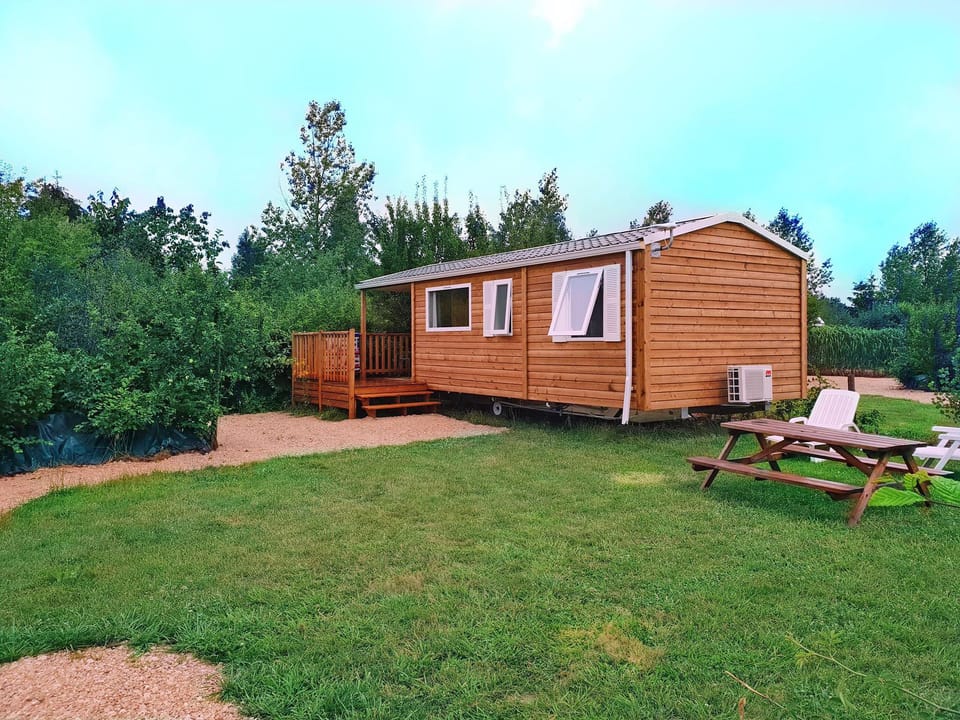 Your private mobile home retreat amidst lush greenery
