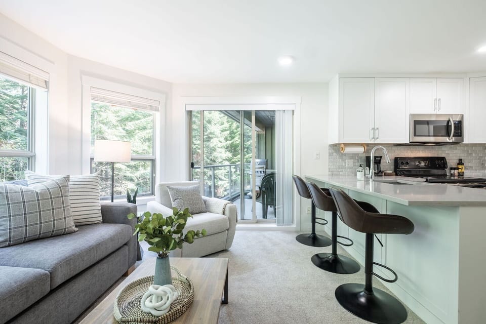 Living and dining area