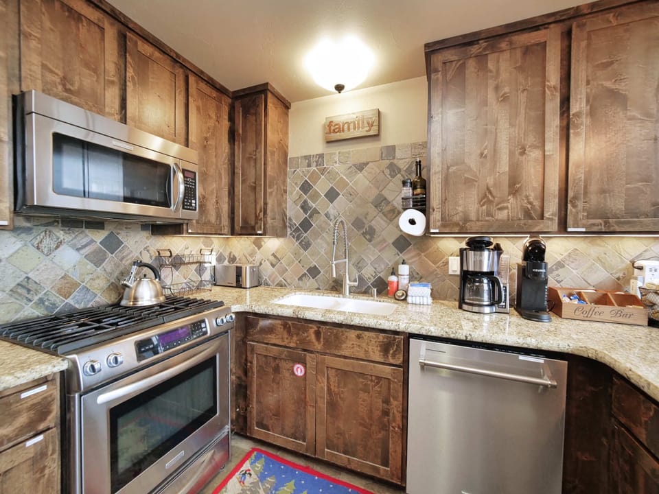 Fully equipped kitchen