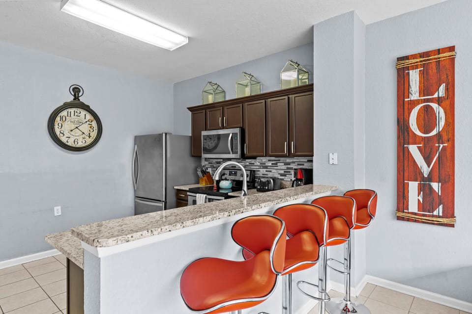 Kitchen bar