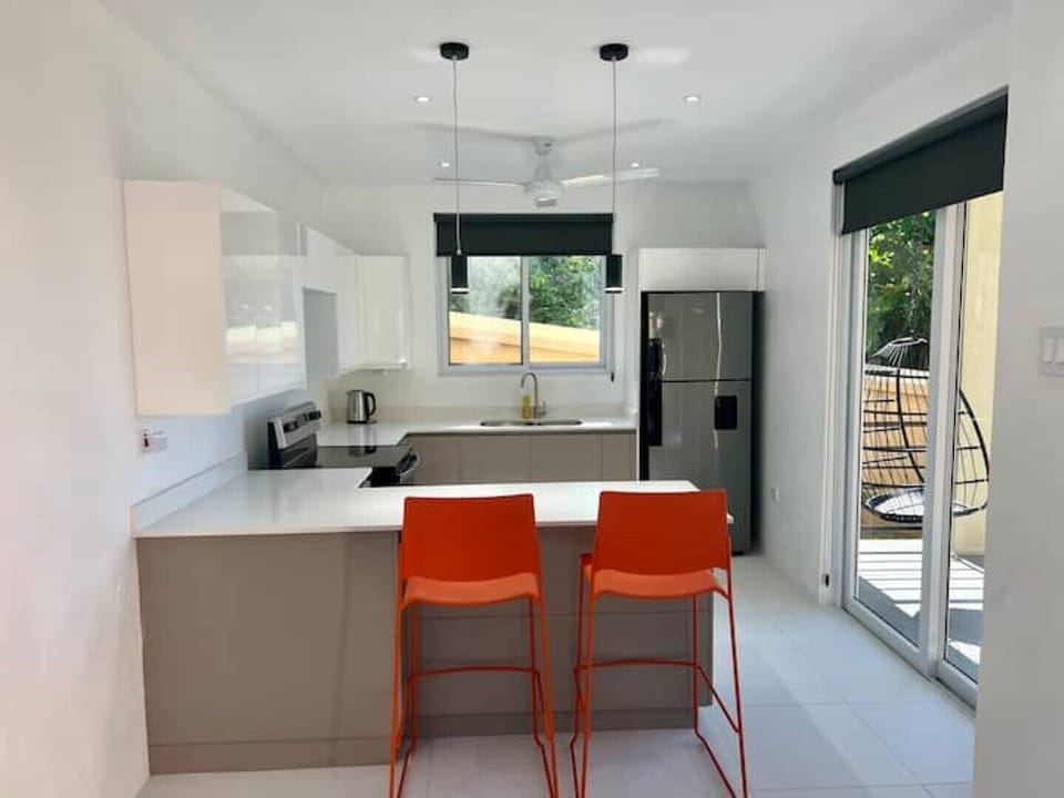Prepare your favourite meals in the spacious, fully equipped kitchen.
