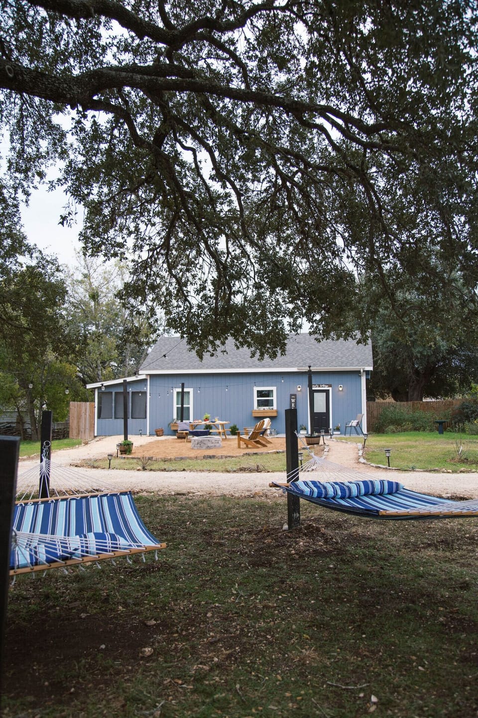 Creed`s Cottage a Private Fire Pit + two Hammocks to enjoy directly in front of it.