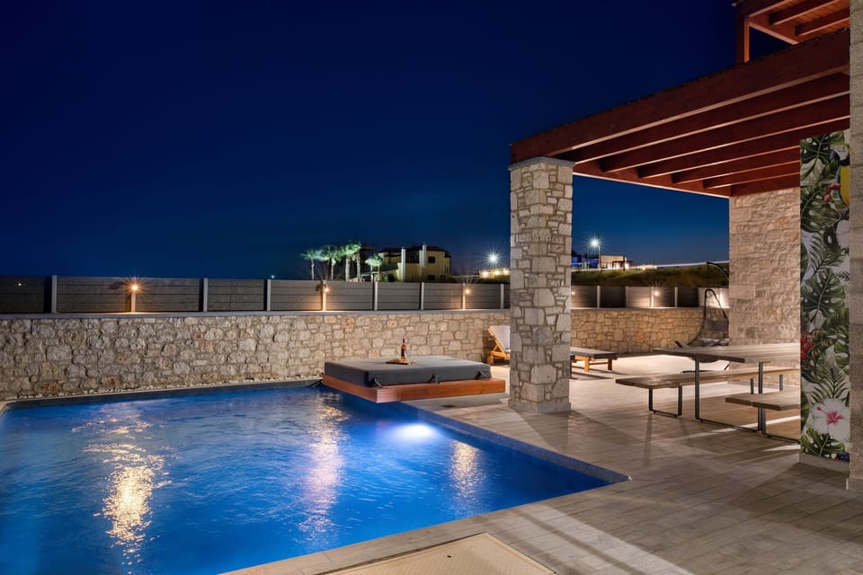 Holiday Home Swimming Pool