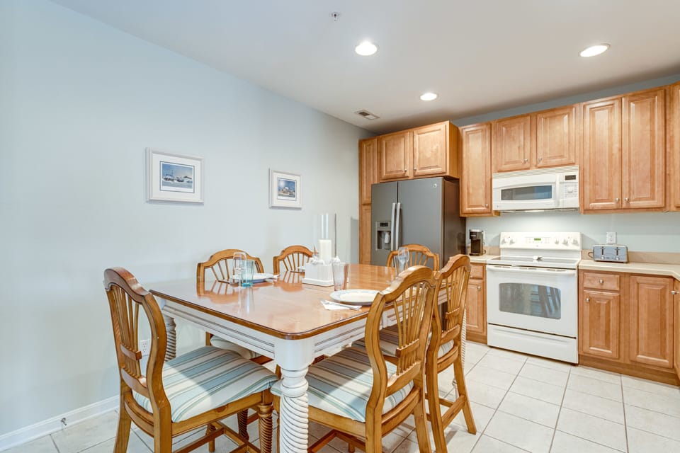 Well equipped kitchen and large table allow for great family gatherings.