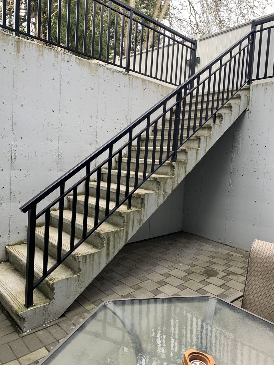 Downstairs to sunken deck & suite entrance