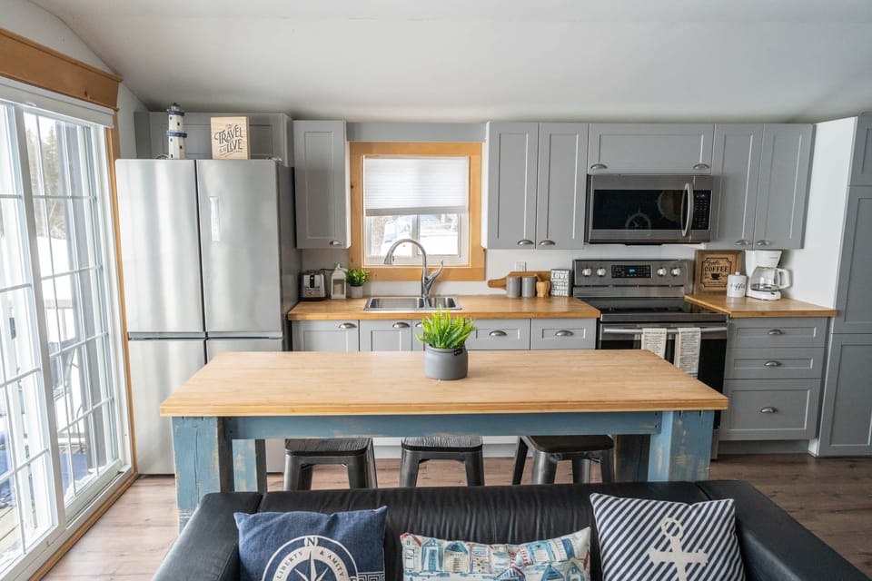 upper level kitchen 