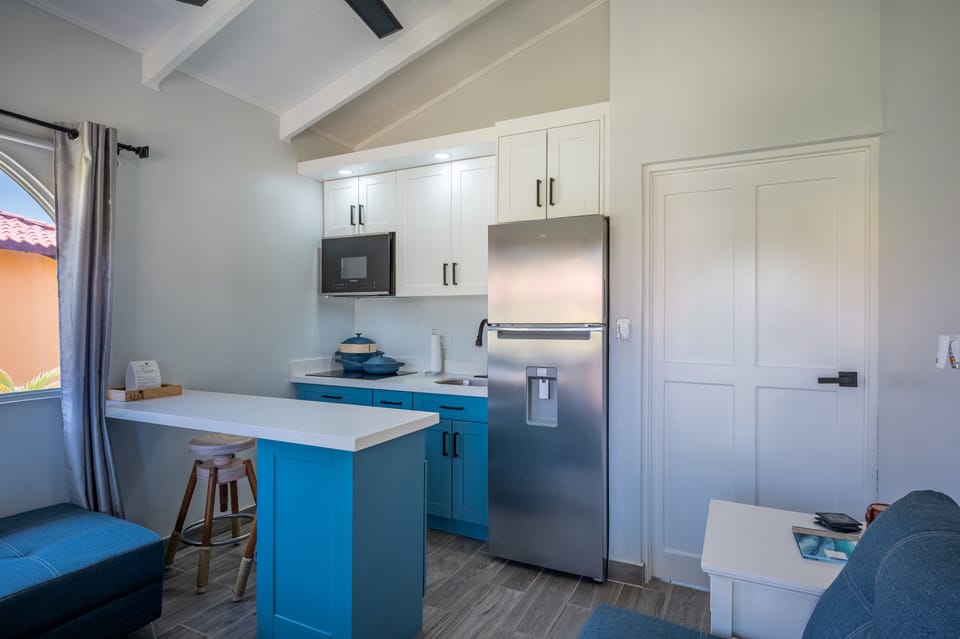 Kitchen space with bar seating and functionality!
