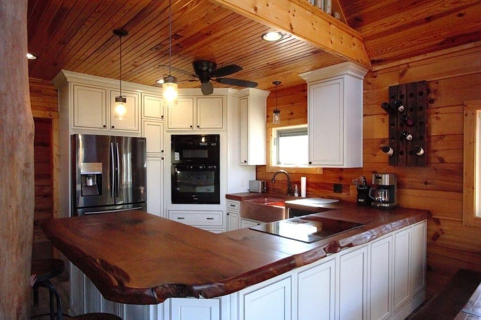 Beautiful kitchen featuring California Redwood countertops
