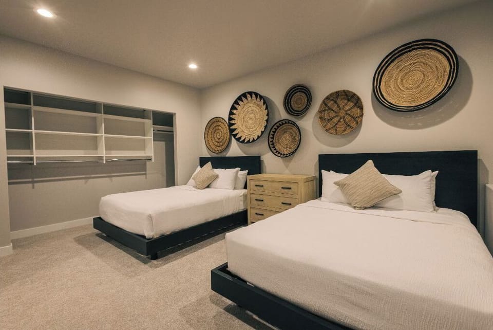 Guest room 2 Queen Beds