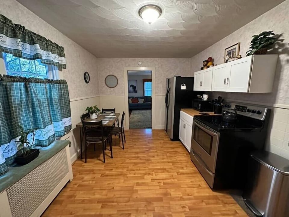 E8416263 f9d7 4261 a507 556210314432