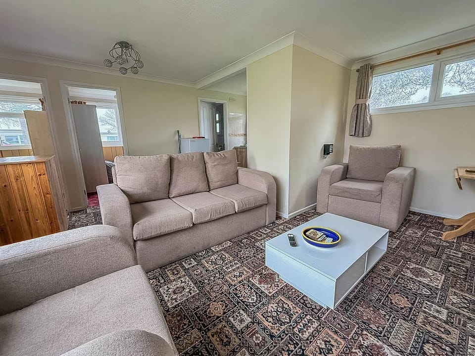As dog-friendly accommodation, you can bring your four-legged friends along to enjoy the adventure and include the whole family in your UK holidays!.