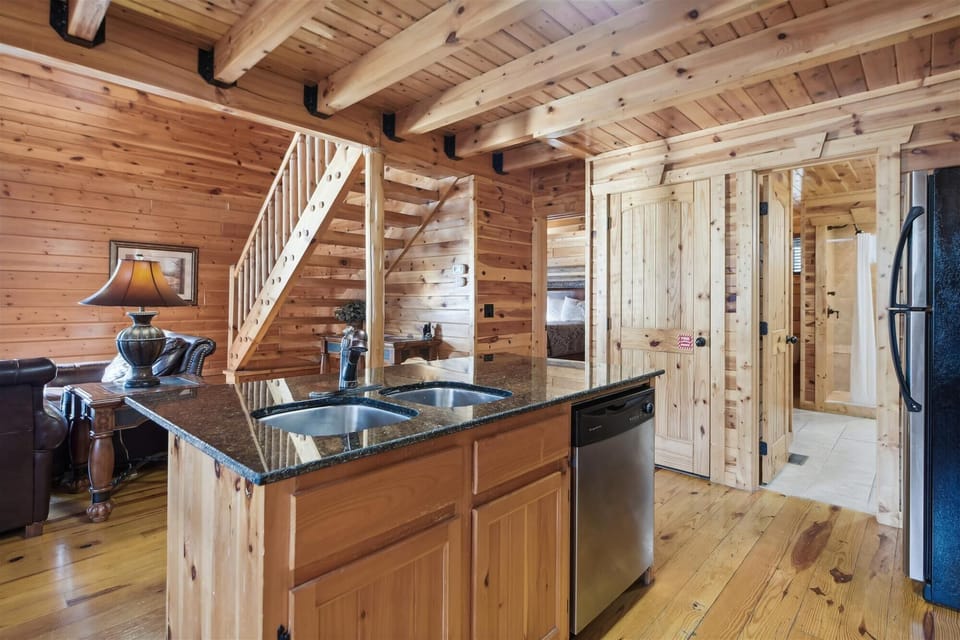 mainlevel-kitchen-_kjh9113