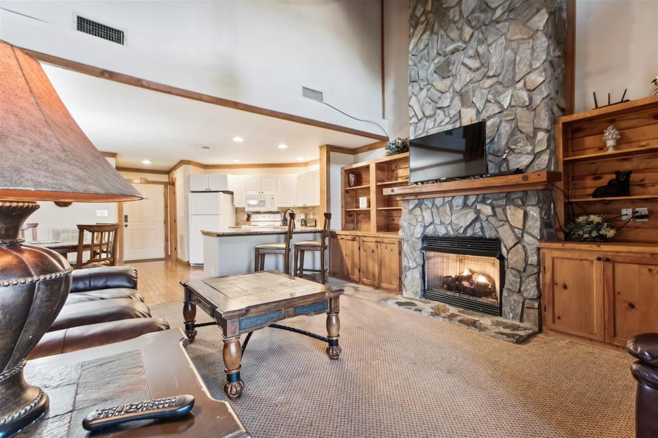 mainlevel-livingroom-_kjh8463