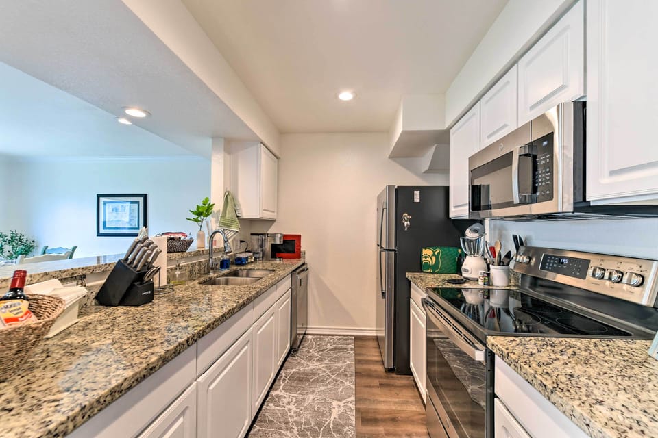 Kitchen | Blender | Keurig Coffee Maker | Toaster