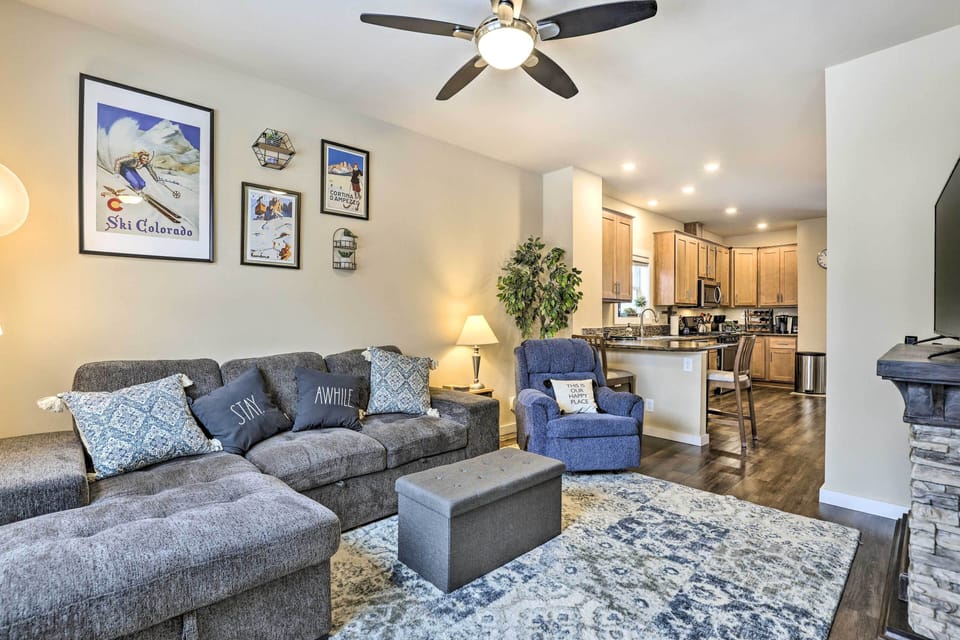 Gypsum Vacation Rental | 3BR | 2.5BA | 1,776 Sq Ft | Stairs Required