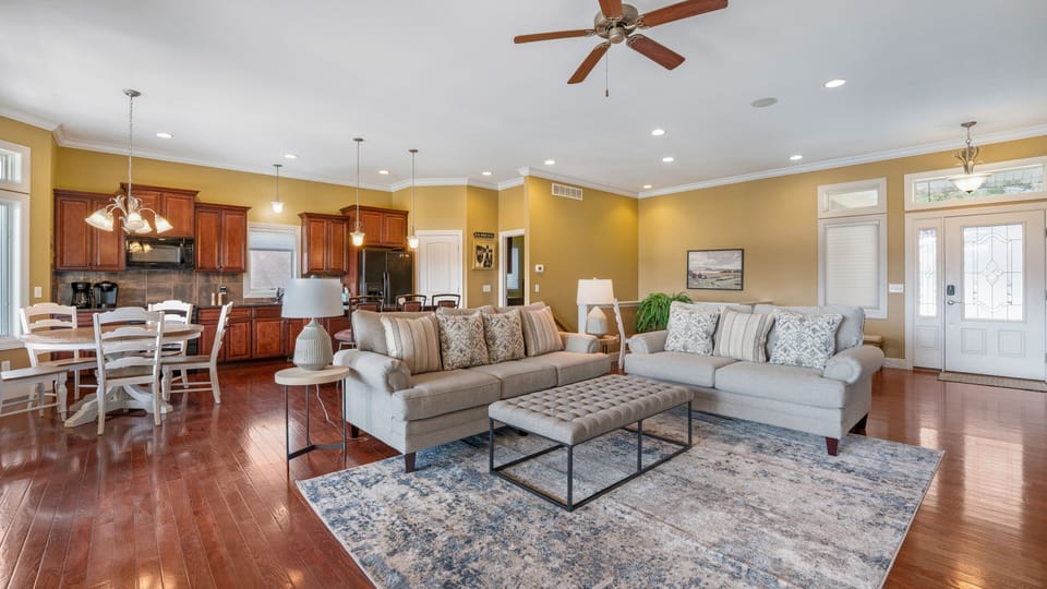 Open living/dining and kitchen area!
