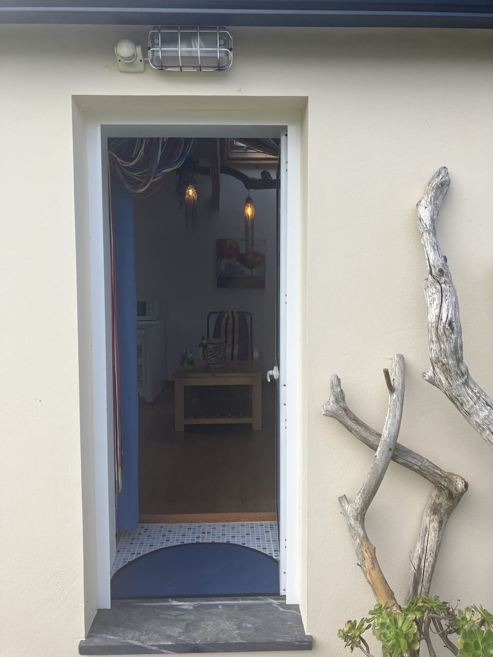 Entry to bedroom 2