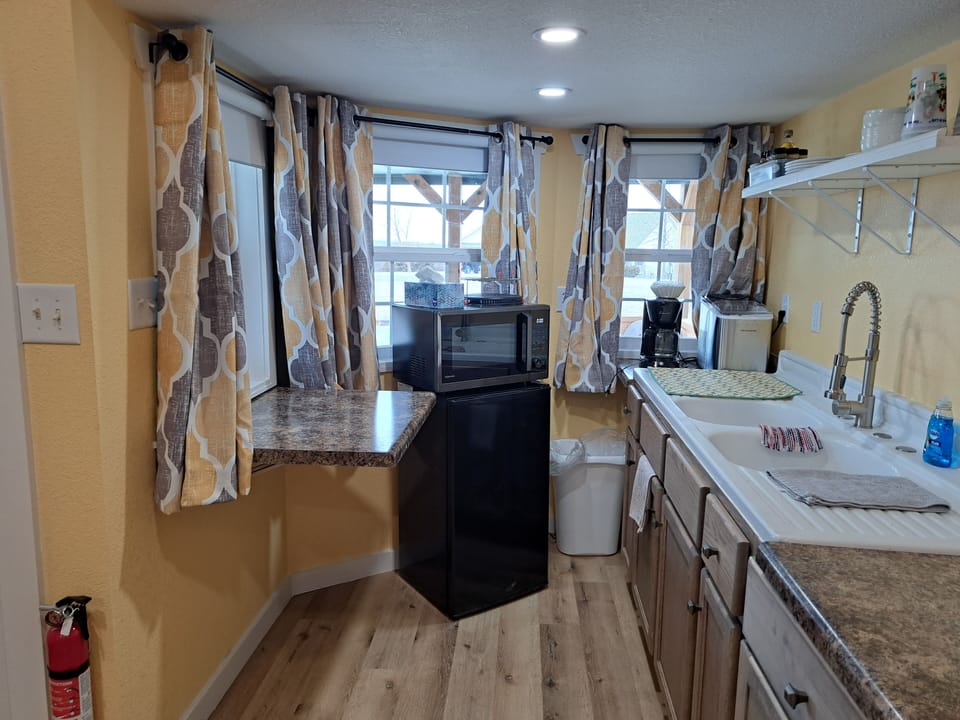 Kitchenette with the optional counter under the window.