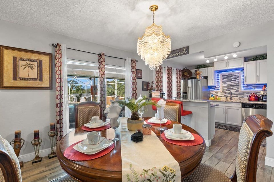 Dining area. 