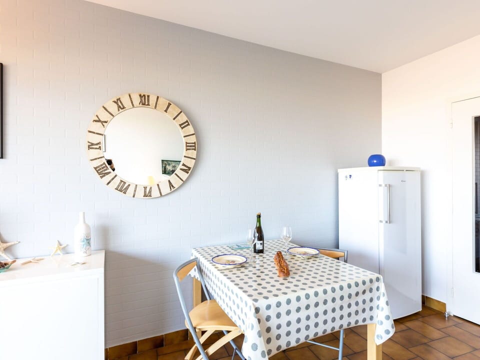 Table, Furniture, Azure, Wood, Picture Frame, Building, Architecture, Door, Floor, Flooring