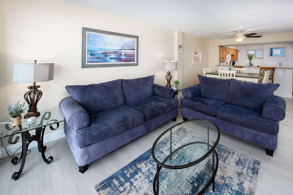 Living room with queen size sleeper sofa