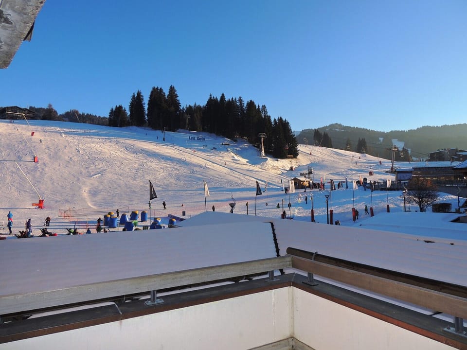 Snow and ski sports