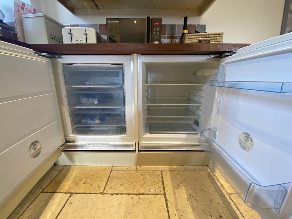 Large separate fridge and freezer. Ideal for longer stays.