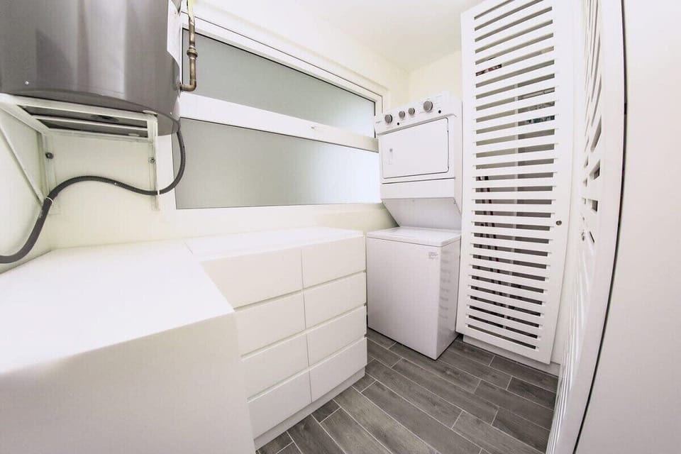 Ensuite Laundry