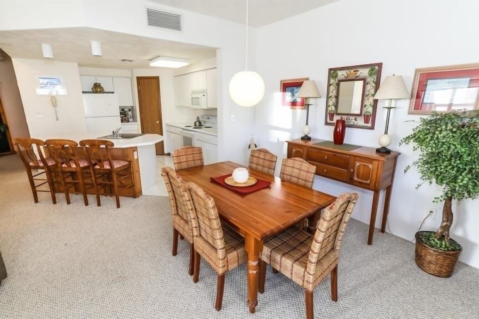 Dining Room, Dining Table, Furniture, Indoors, Table
