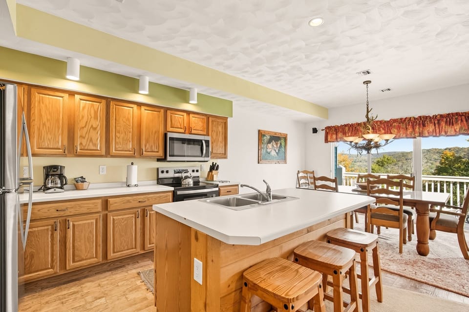 Indoors, Kitchen, Hardwood, Appliance, Microwave
