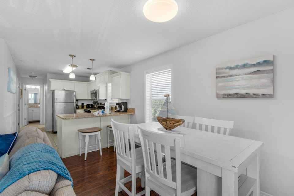 Dining to kitchen view