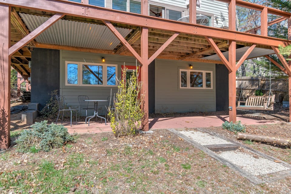 This is the front of the unit; what you will see when you pull up.