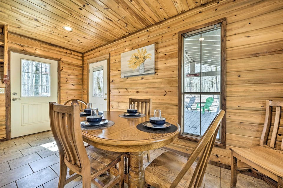 Dining Table & Bar