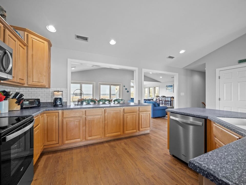 Spacious and Open For Great Entertainment