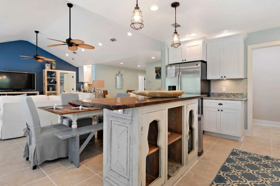 Island in kitchen 
