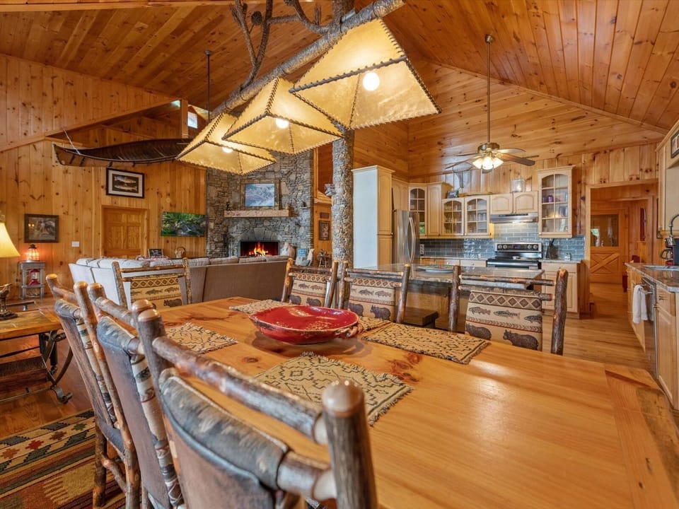 Medley Sunset Cove - View from Dining Area