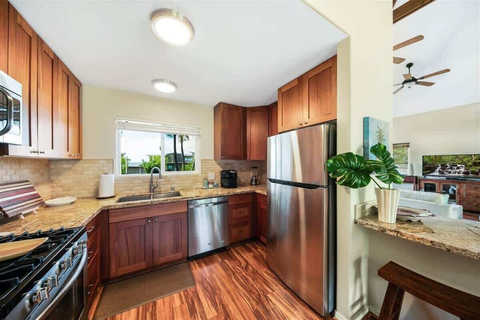 Large Open Concept Kitchen