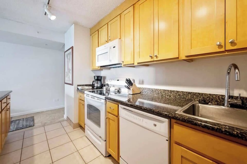 Fully equipped kitchen to make you feel at home.