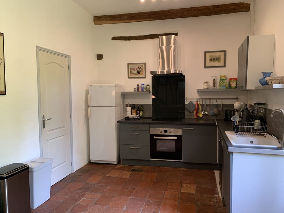 Fully equipped kitchen
