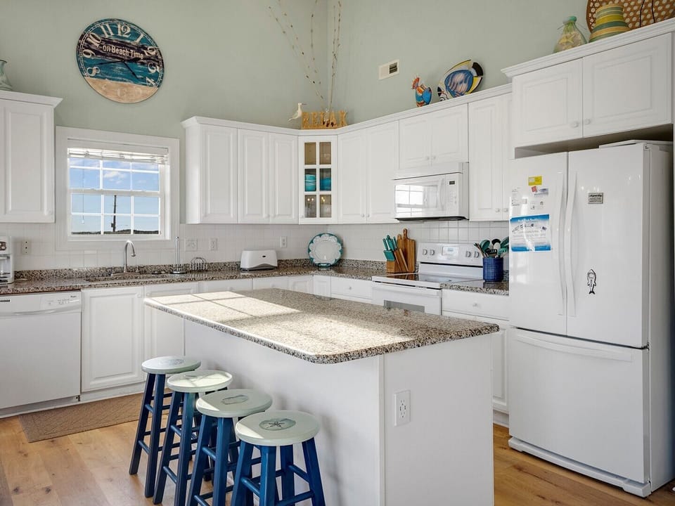 Kitchen - Granite Countertops