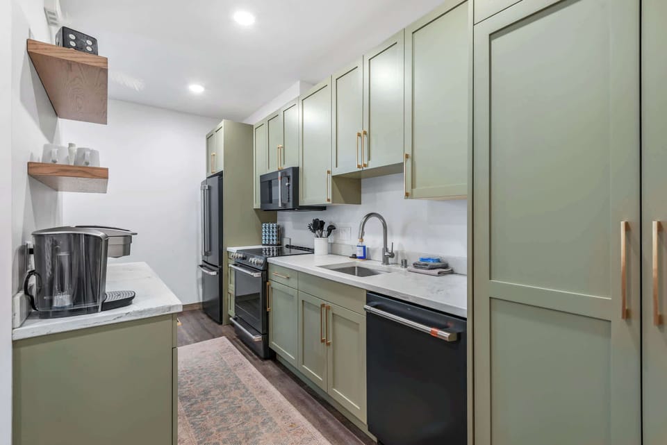 Full Kitchen