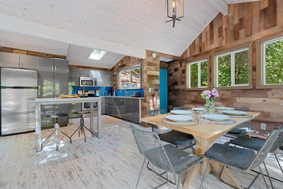 Open w/ state of the art appliances! Newly remodeled and designe